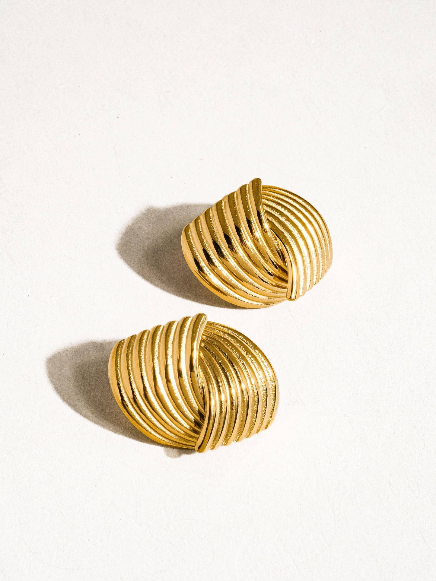 18K Non-Tarnish Wavy Studs