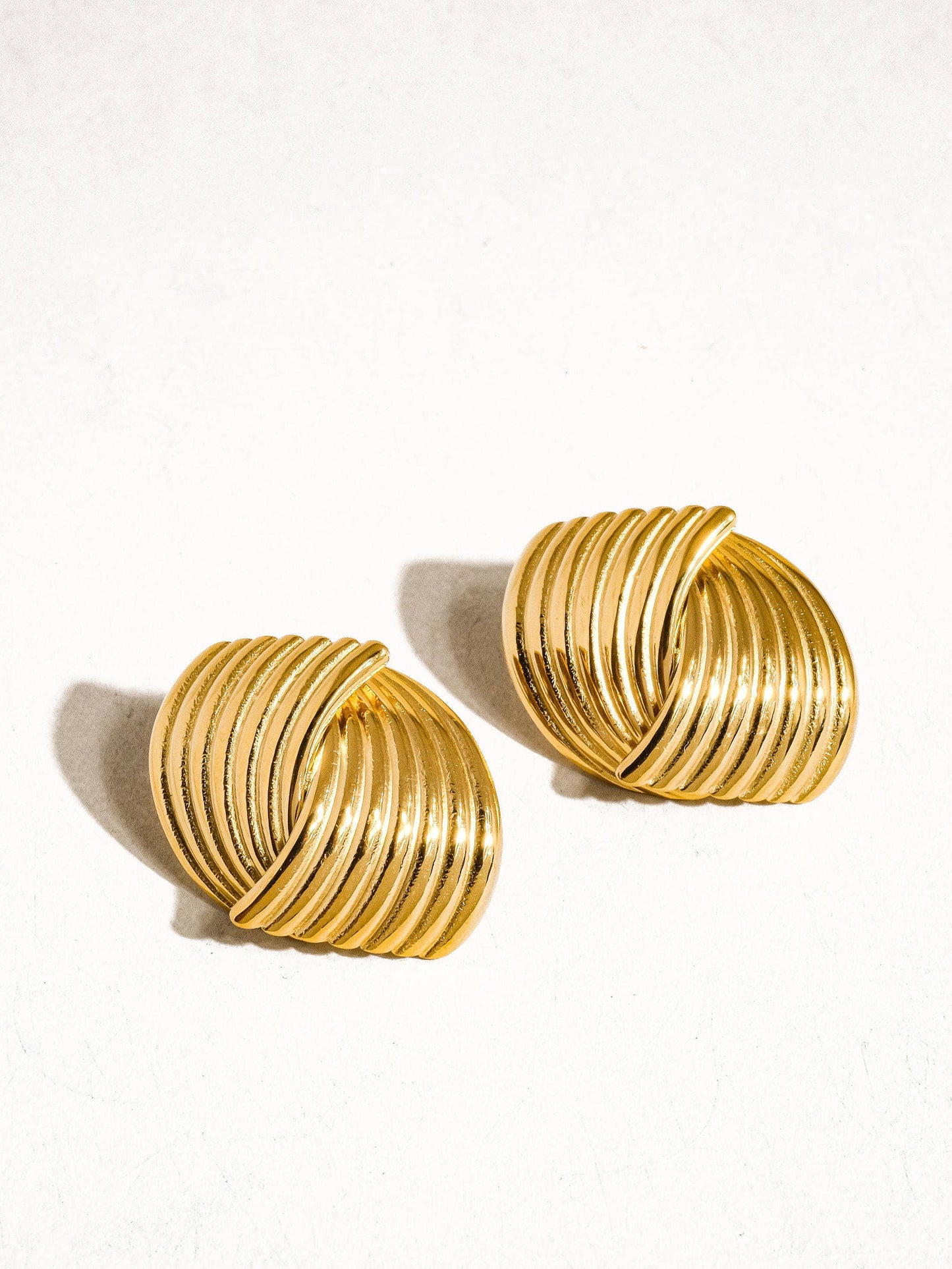 18K Non-Tarnish Wavy Studs